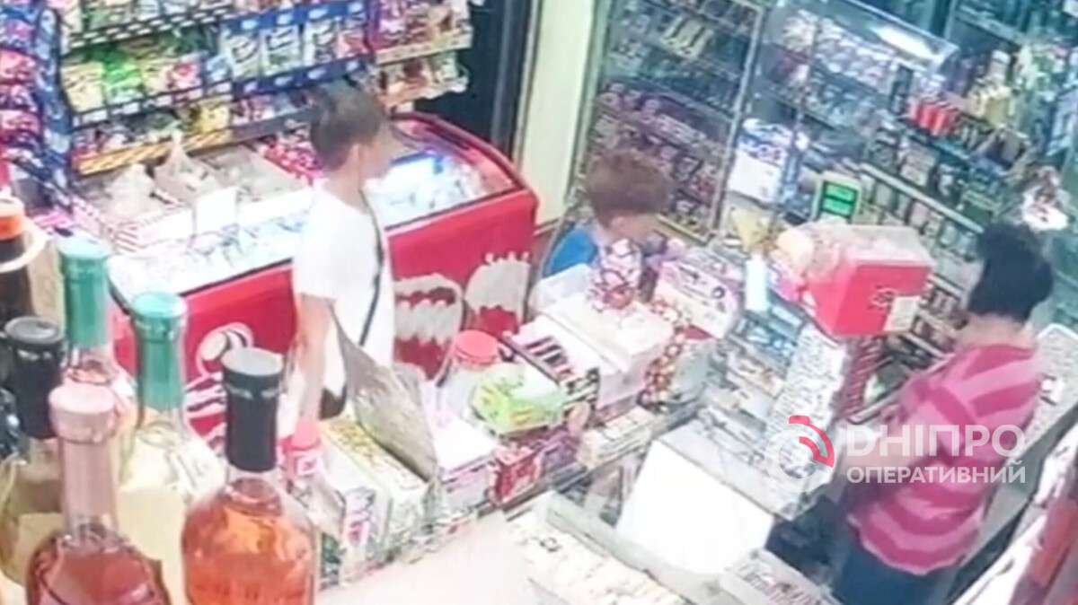 Обікрали магазин підлітки на ж/м Тополя-2