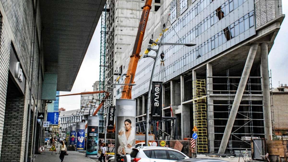 Надземний перехід у Дніпрі