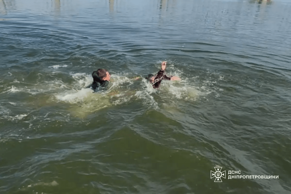 Спасли мужчину в Днепре