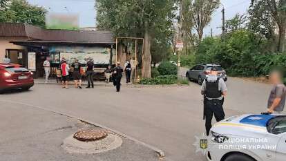 Взорвать гранату возле магазина угрожал мужчина