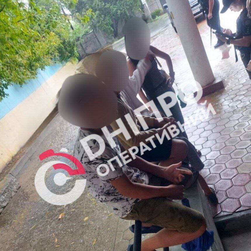 Подростки устроили 