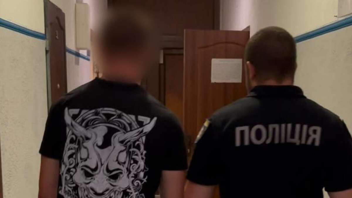 Поджег авто и скрылся в Днепропетровщине