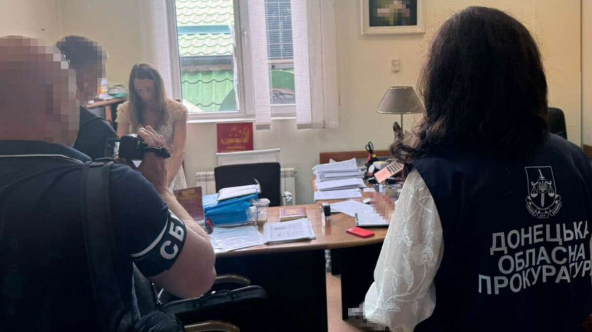 Адвокатка з Дніпра вимагала хабар з військового за демобілізацію