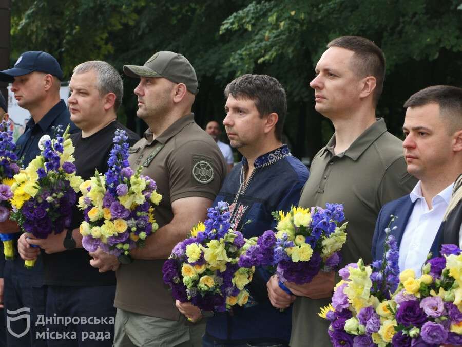 o_1j3dlje1a1aqsph1tr0eh6122b2v