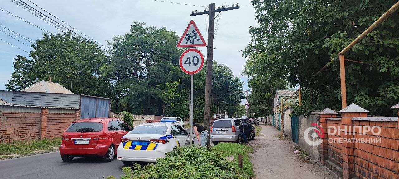 Mitsubishi сбил ребенка возле школы 1 сентября