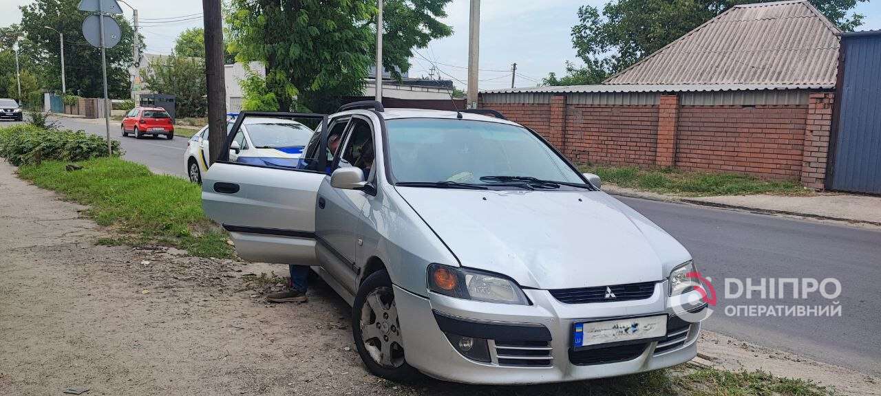 Mitsubishi сбил ребенка возле школы 1 сентября