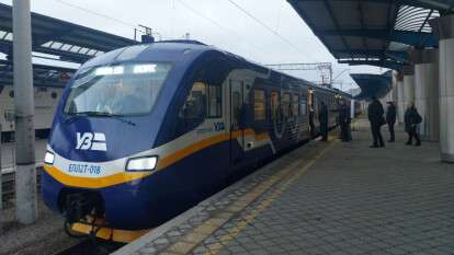 Деякі потяги, що курсують через Дніпро, змінять розклад та маршрут