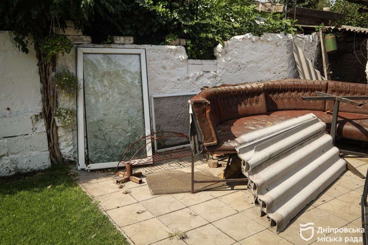 Восстановление после обстрелов: как горсовет с благотворителями помогают горожанам