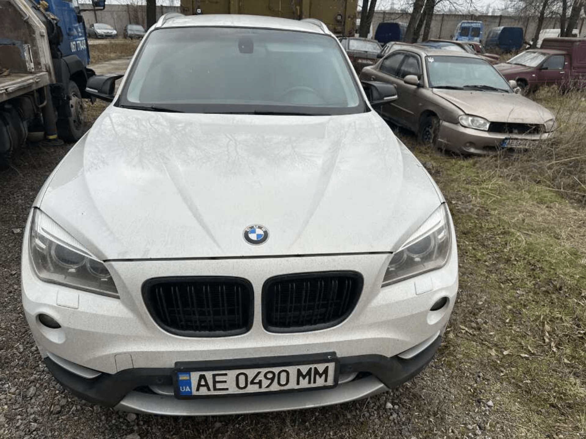 Белый BMW