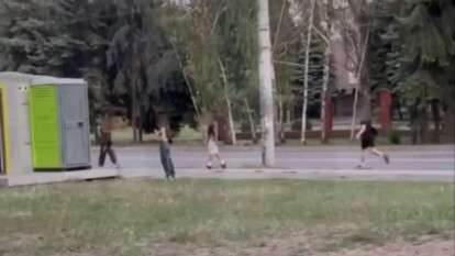 Подростки издевались над женщиной на Днепропетровщине