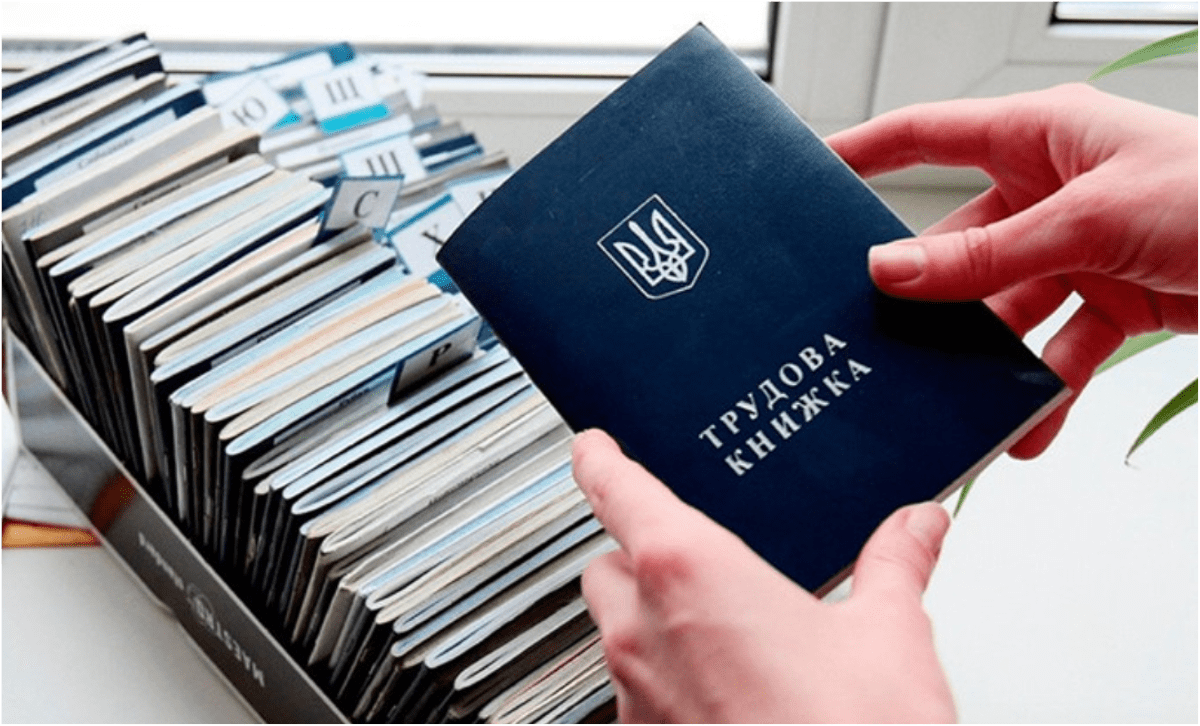 Трудові відносини під час війни: як оформити відпустку, звільнення чи дистанційну роботу
Під час воєнного стану в Україні діє особливий порядок регулювання трудових відносин. Законом передбачено зміни у сфері відпусток, звільнень, дистанційної…