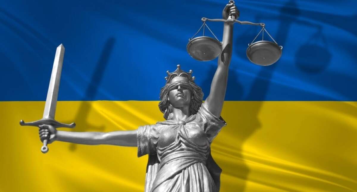 Що таке державна зрада: юридичні аспекти та покарання
У сучасному світі, де гібридні загрози та інформаційні війни стають повсякденністю, поняття державної зради набуває особливого значення. Цей злочин, що…