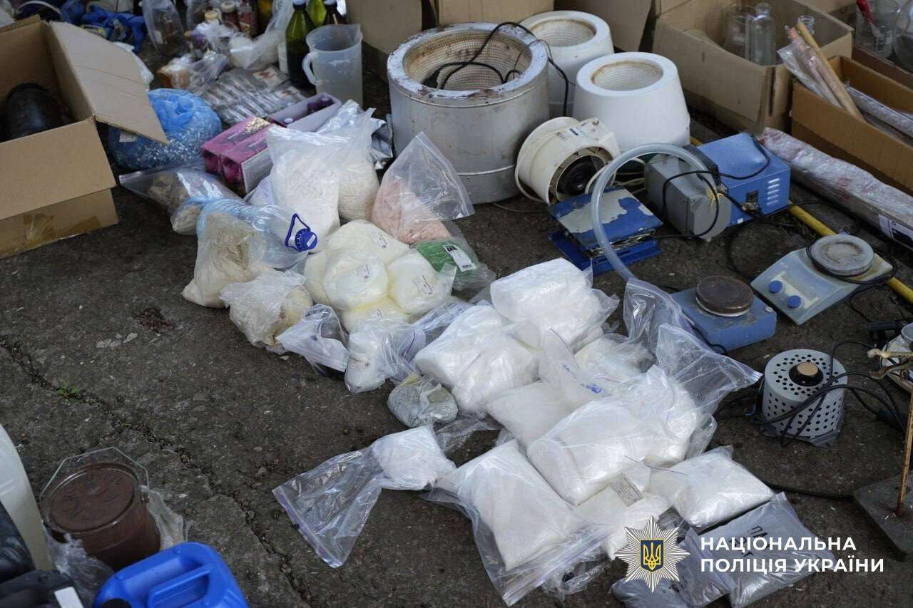 Масштабный наркобизнес был ликвидирован на Днепропетровщине: будут судить 11 участников