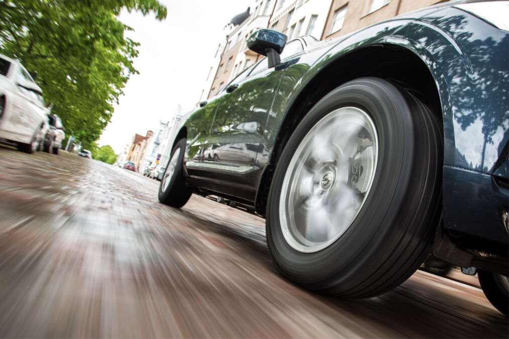 Як їздити під час дощу