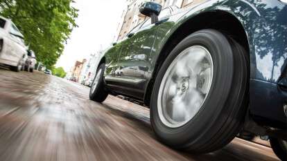 Як їздити під час дощу