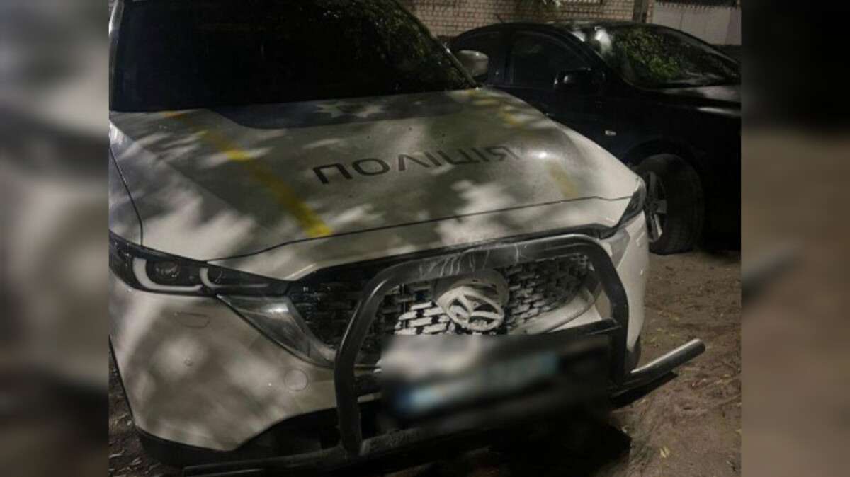 Горіло авто поліцейських в Індустріальному районі 30 вересня