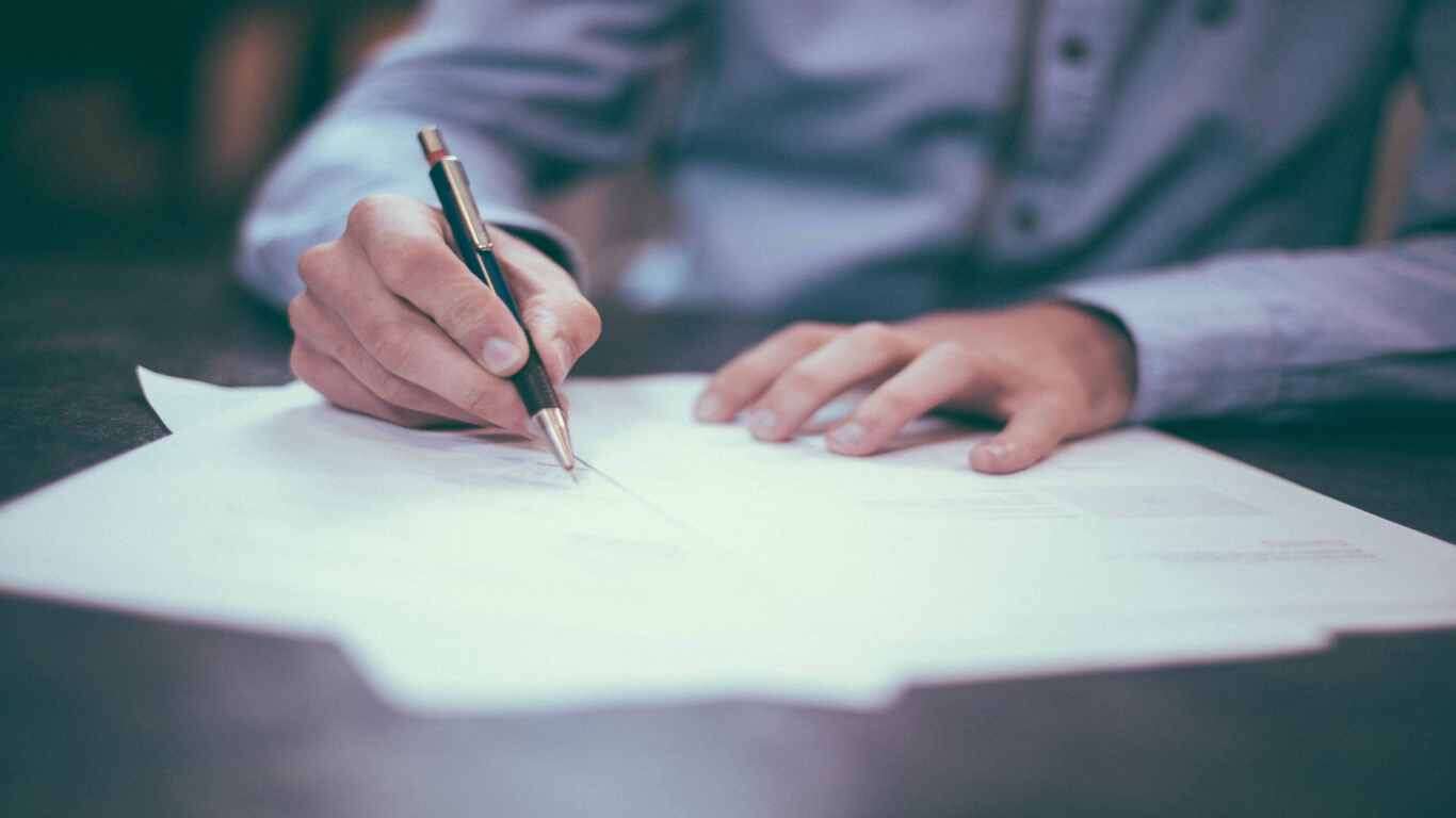 Плутанина навколо перереєстрації нерухомості: Мін’юст поставив крапку в питанні
В інтернеті активно обговорюють питання повторної реєстрації прав власності на нерухомість, оформлених до 2013 року. Після появи різних тлумачень цього…