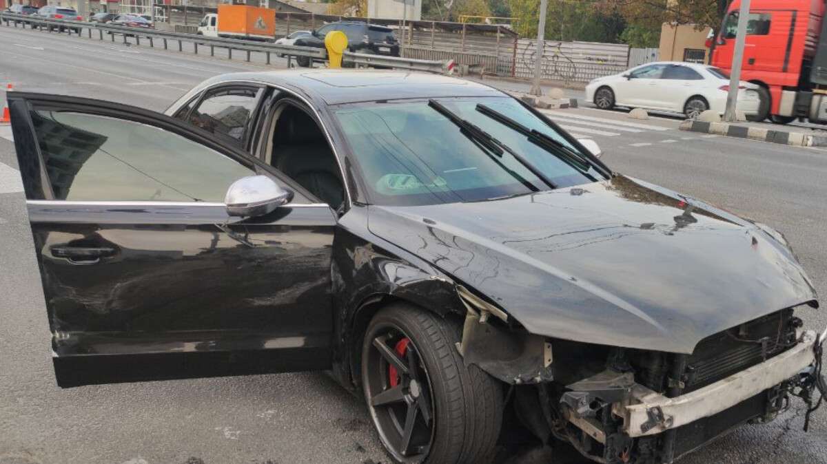 Погоня на Слобожанському: водія Audi, який спричинив три ДТП, затримали