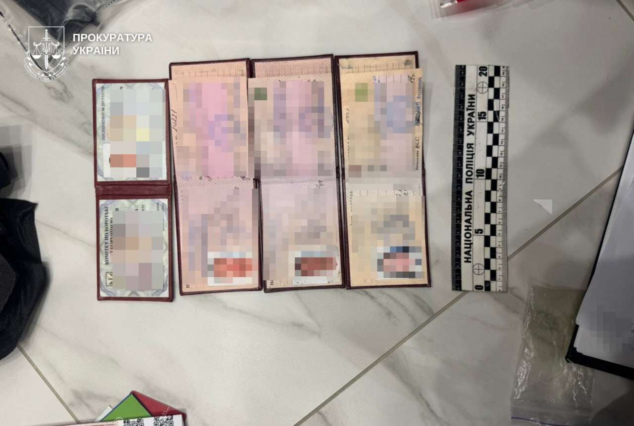 Похитили, пытали и вывезли в поле предпринимателя: разоблачены три человека