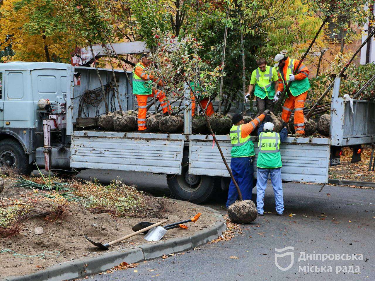 #Днепр_цветущий: к одной из толок присоединился Борис Филатов