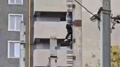 Діти проникли в недобудову та влаштували небезпечні "ігри"