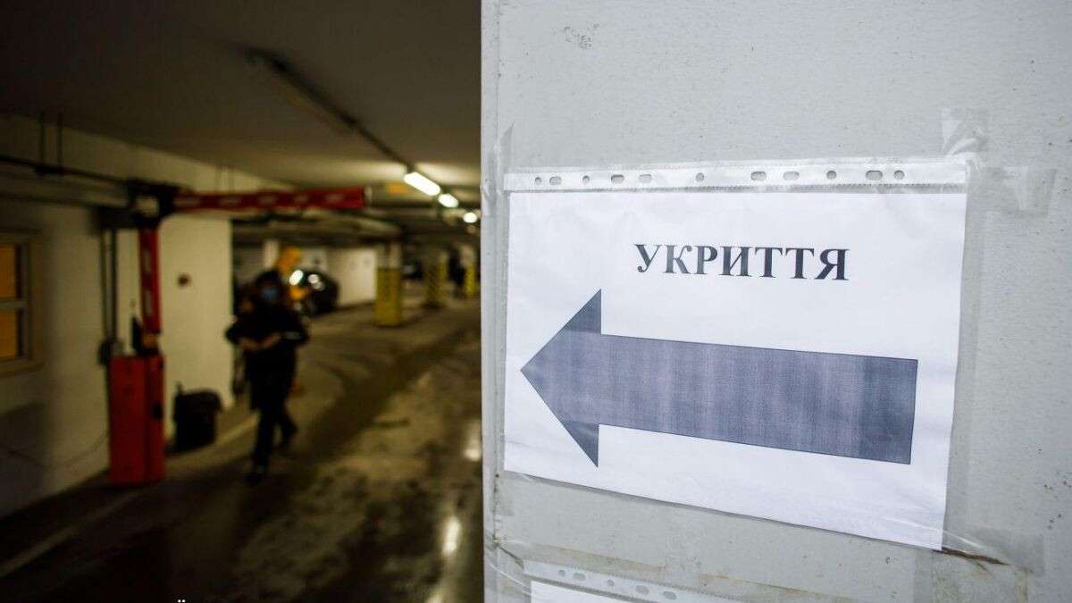 Де сховатися вдома під час тривоги: безпечні місця у квартирі та будинку
Коли лунає сигнал «Повітряна тривога», від кількох секунд до кількох хвилин можуть коштувати вам життя й здоров’я. Правильне укриття знижує…