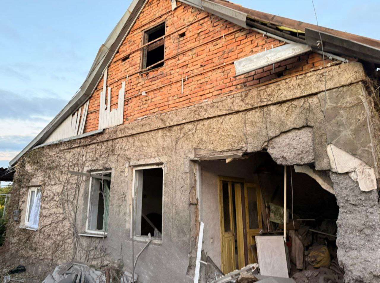 Наслідки обстрілів Дніпропетровщини