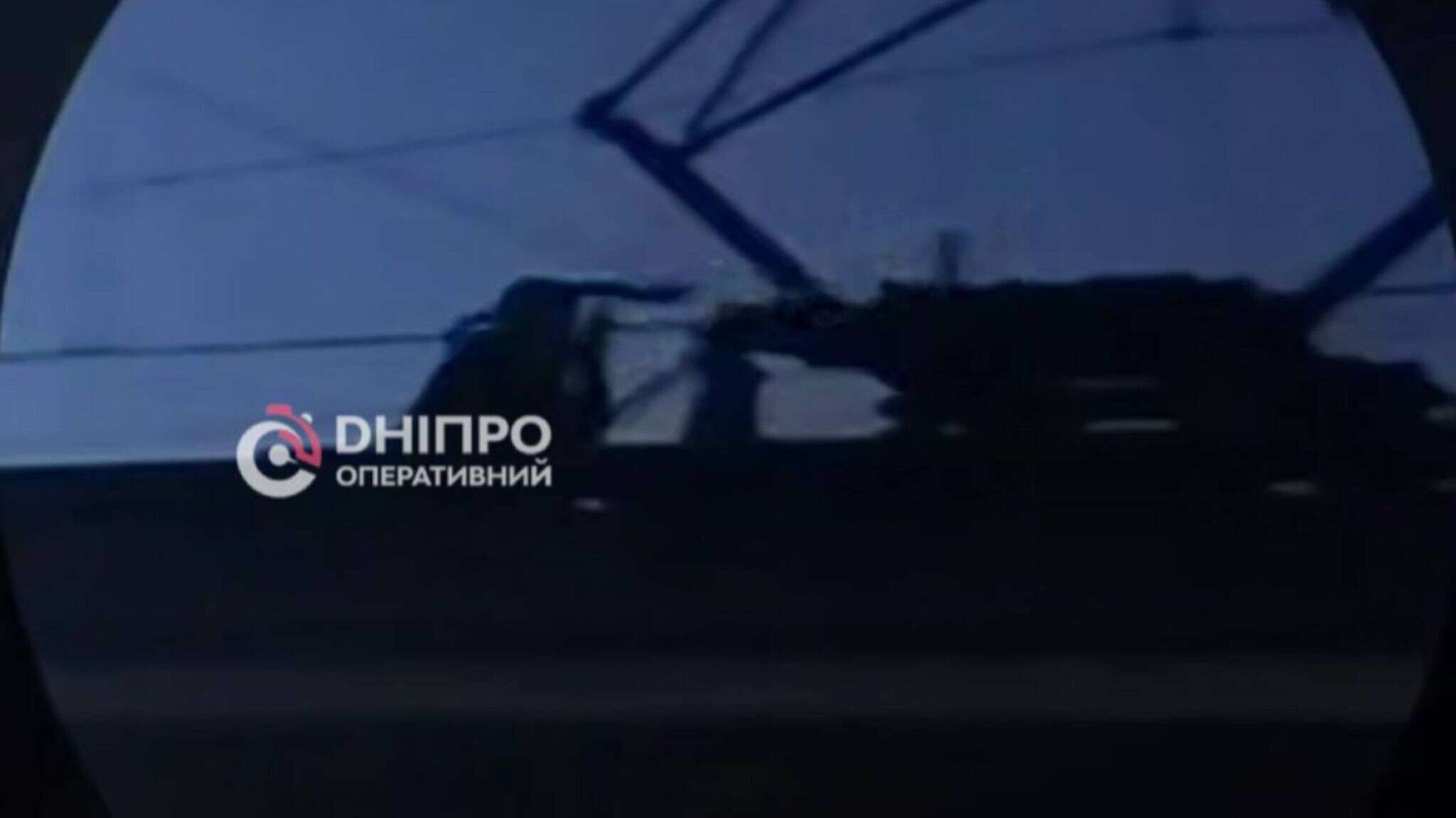 У Дніпрі діти знову влаштували небезпечні розваги на даху потяга: що кажуть у поліції
У Дніпрі знову помітили малолітніх зачеперів, які влаштували ігри на потязі. У поліції міста прокоментували інцидент, передає "Дніпро Оперативний".
Відео…