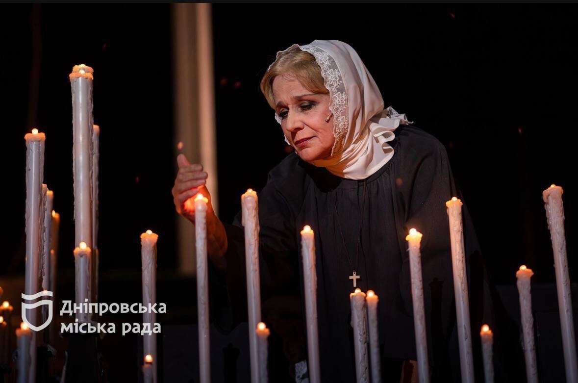 Спектакль Мамы в Днепре