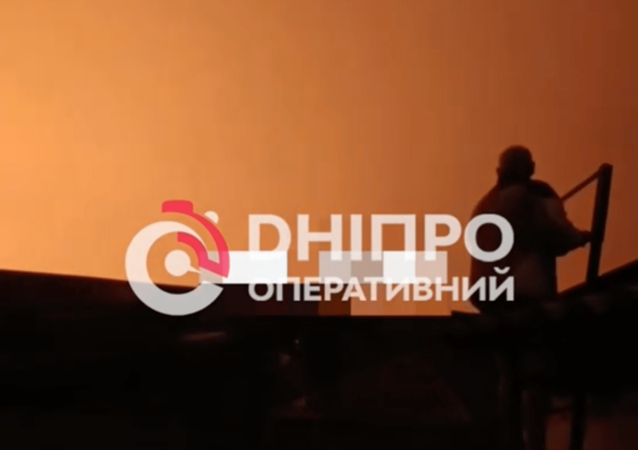 Гучно в Дніпрі: пролунало декілька вибухів
Увечері в четвер, 6 листопада, в Дніпрі лунали вибухи – місто перебуває під атакою ворожих дронів. Про це повідомляє “Дніпро…