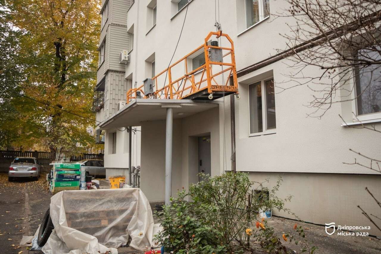 Утепление жилых домов продолжается: где идут работы