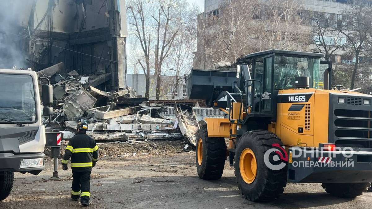 Атака на Днепр 15 ноября 2025 года: рф уничтожила склад «Оптима-Фарм»