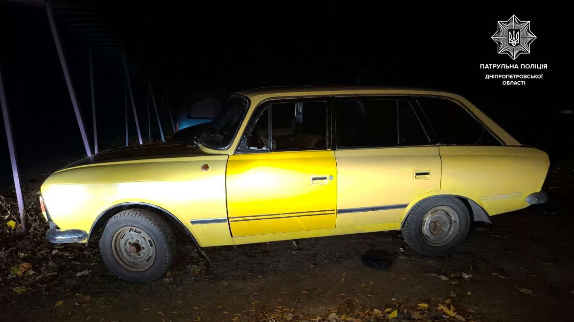 У Новокодацькому районі Дніпра п'яний підліток намагався викрасти авто
У Новокодацькому районі Дніпра підліток у нетверезому стані намагався вкрасти автомобіль, бо "хотів покататися". Про це повідомляє "Дніпро Оперативний", посилаючись…