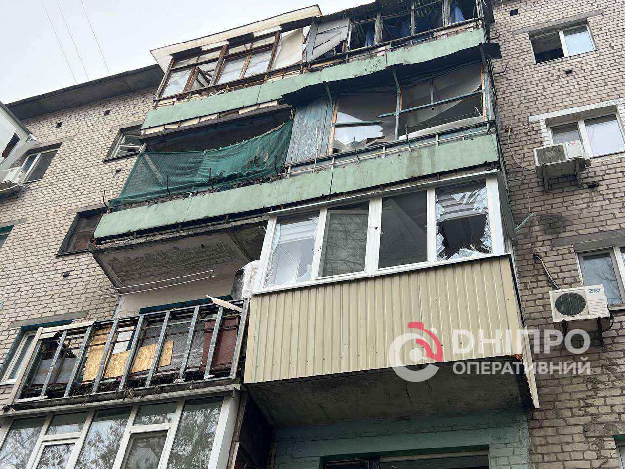 Атака на Дніпро вночі 23 листопада: жахливі кадри та подробиці з місця влучання