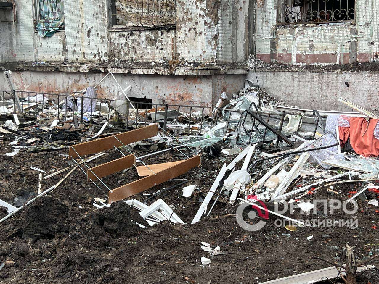 Атака на Дніпро вночі 23 листопада: жахливі кадри та подробиці з місця влучання