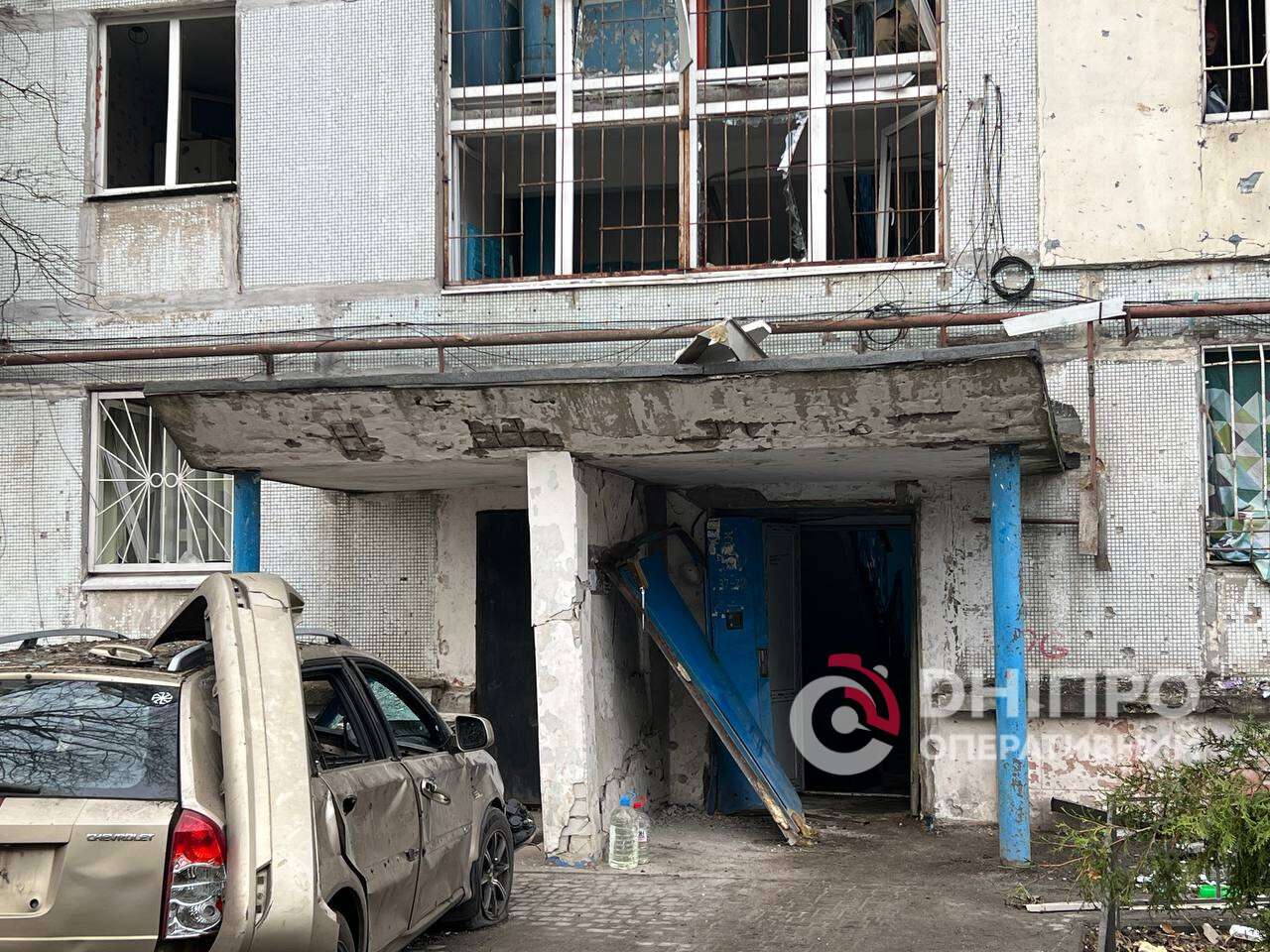 Атака на Дніпро вночі 23 листопада: жахливі кадри та подробиці з місця влучання