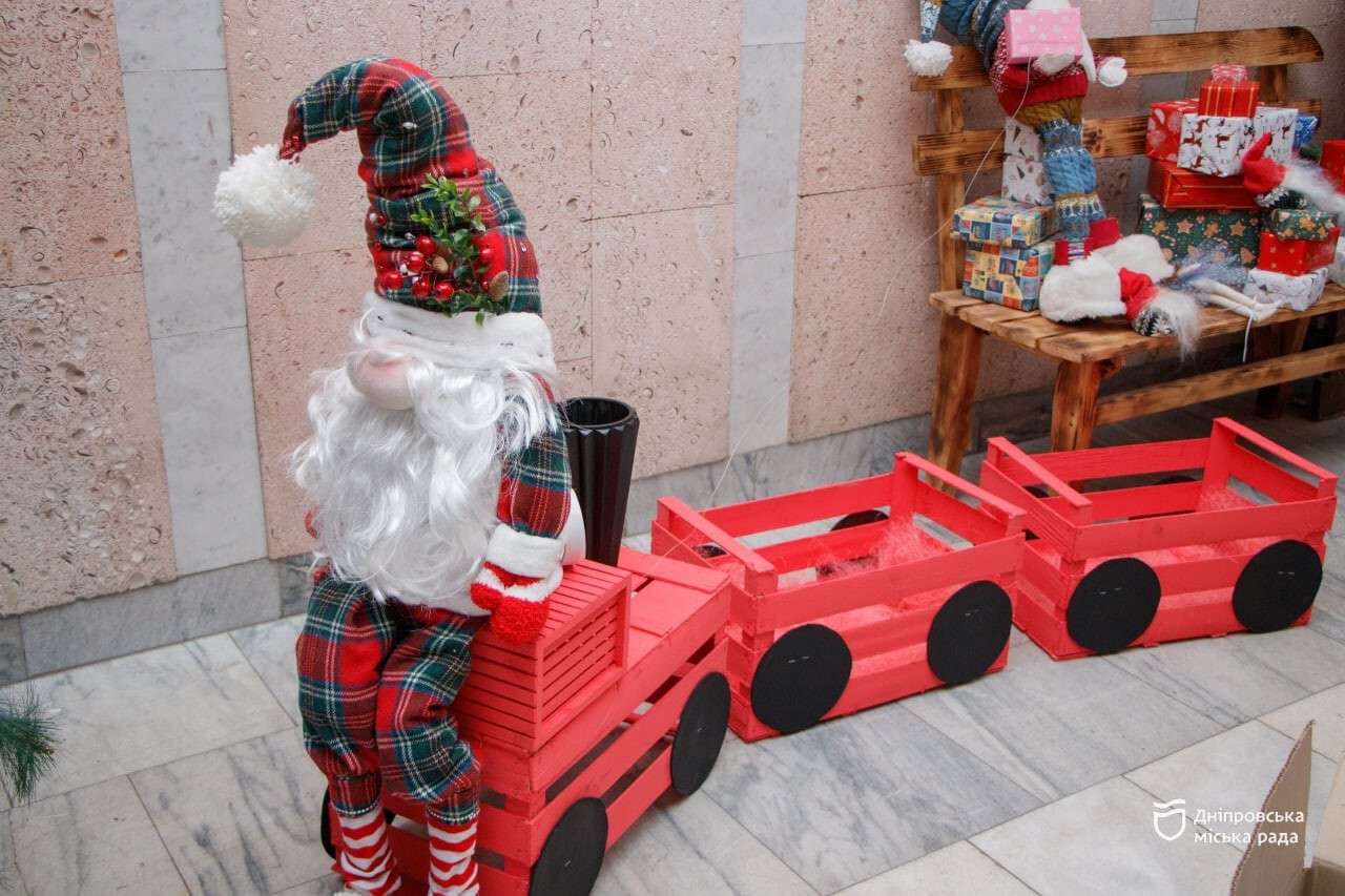 Дніпро готується до Різдвяних свят