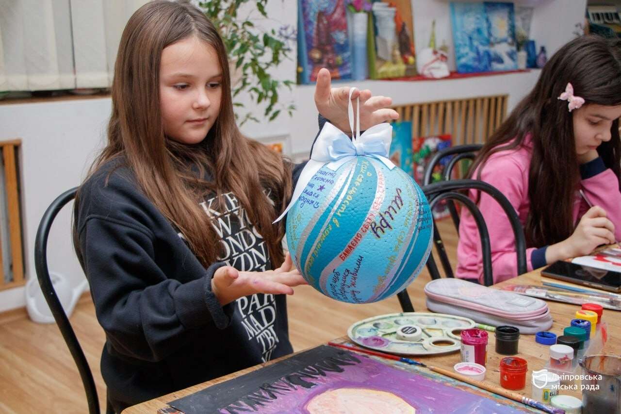 Діти Дніпра чекають на Новий рік