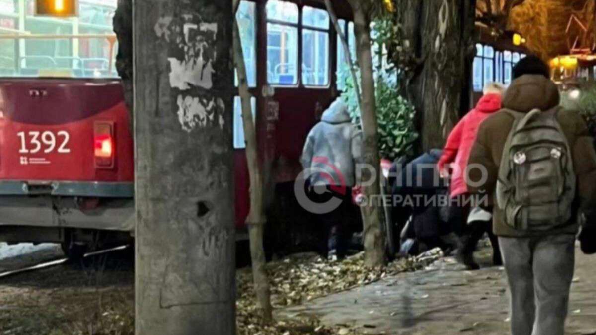 Дитина потрапила під трамвай біля ТРЦ «NEO PLAZA» 04.12 - подробиці