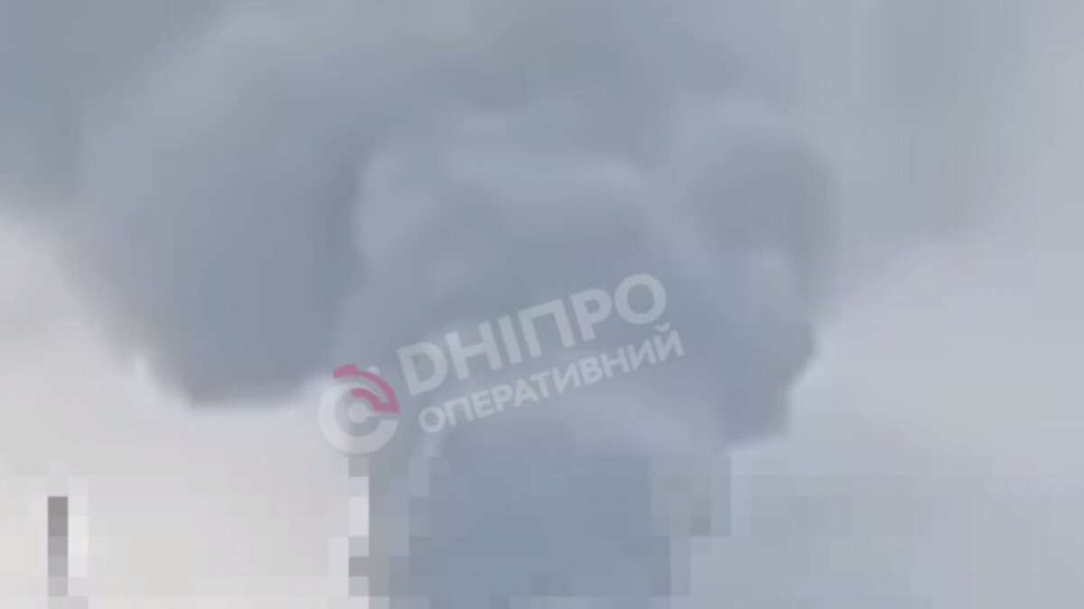 Атака на Дніпро 6 грудня: у місті не вщухає масштабна пожежа