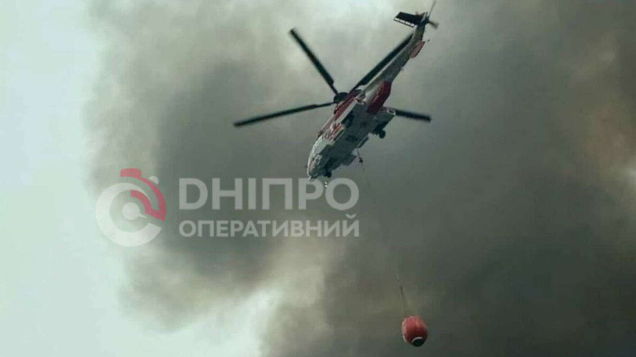 Масштабна пожежа у Дніпрі: росіяни вдарили по складах із найнеобхіднішим
Росіяни продовжують завдавати удари не тільки по енергетичній інфраструктурі України, а й по приміщеннях складів із найнеобхіднішим для населення. У…