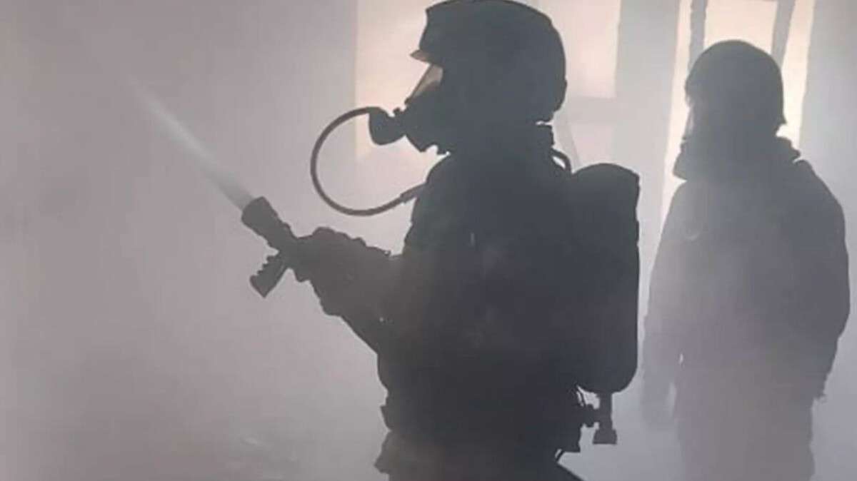 Пожежа в багатоповерхівці на Дніпропетровщині 14 грудня: врятовано 8 людей