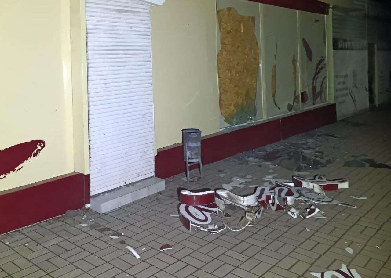 Наслідки ворожої атаки на Нікопольщину в ніч проти 17.12.2025