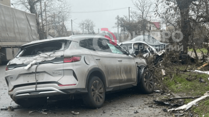 ДТП на ж/м Північний 17 грудня: вщент розбиті авто, постраждалі та пляшка віскі