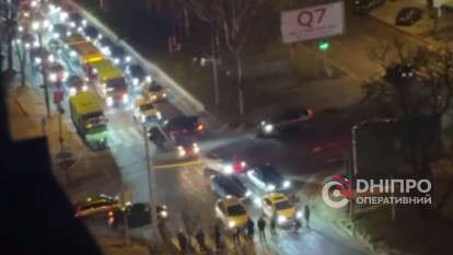 Отключение света: жители просп. Поля перекрыли дорогу 17 декабря