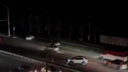 "Скорая" и "Audi" переехали пешехода на Набережной Победы - подробности