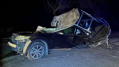 Смертельна ДТП на Дніпропетровщині 24 грудня: Infiniti влетів у дерево