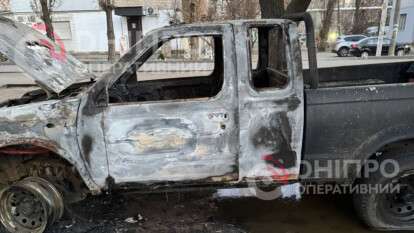 Пожежа на ж/м Північний вранці 25 грудня: знищили авто військового