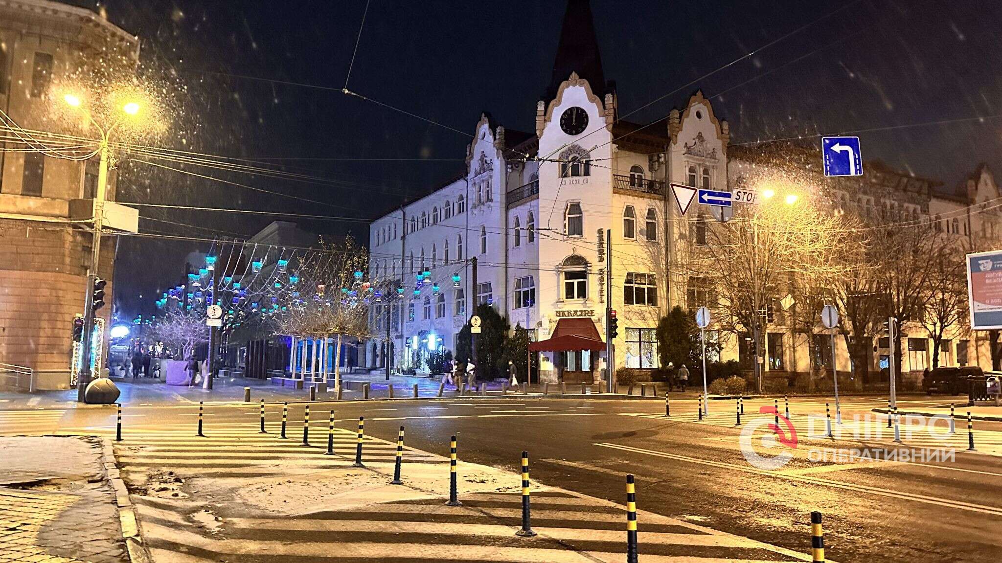 Прогноз погоди у Дніпрі на сьогодні, 26 грудня 2025
У п'ятницю, 26 грудня, увесь день у Дніпрі буде хмарно. Вранці розпочнеться сильний сніг, який триватиме протягом усього дня. Ближче…