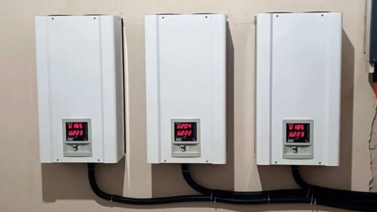 Стабілізатор напруги Елекс